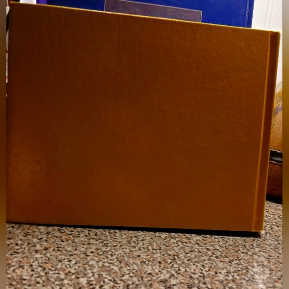 Reader's Digest Complete Do It Yourself Manual - Picture 3 of 6